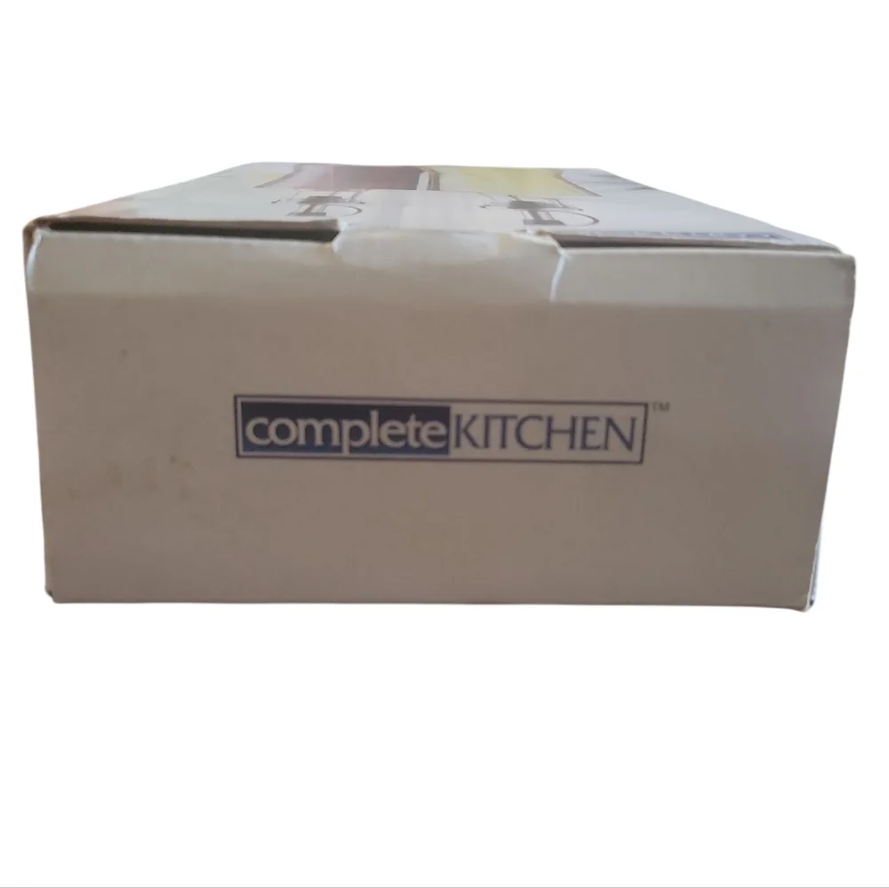 NIB Complete Kitchen Oil Vineagar Dispenser